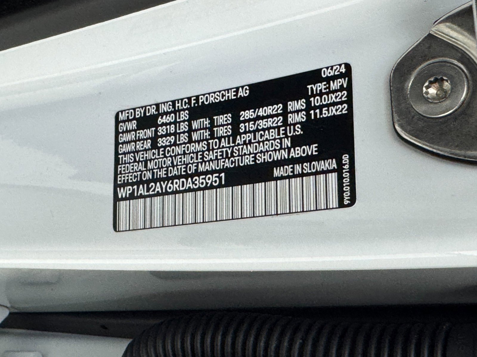 Used 2024 Porsche Cayenne S w/ Premium Package Plus image 47