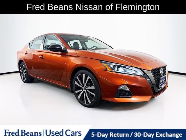 Used 2021 Nissan Altima 2.5 SR w/ SR Premium Package image 1