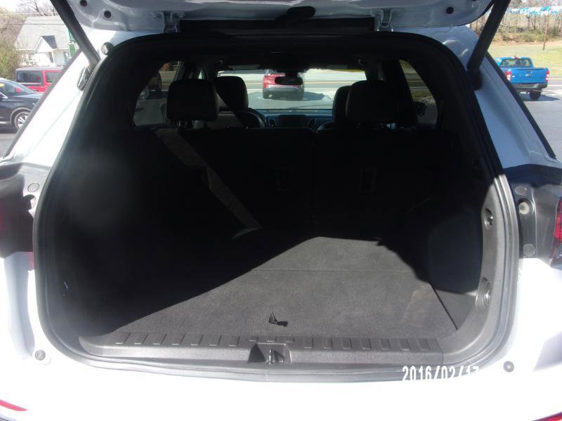 Used 2022 Chevrolet Equinox RS image 9