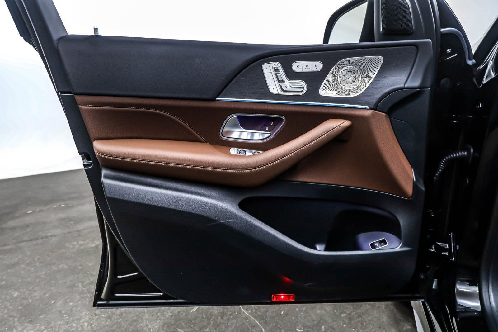 Certified 2025 Mercedes-Benz GLE 450 4MATIC image 22