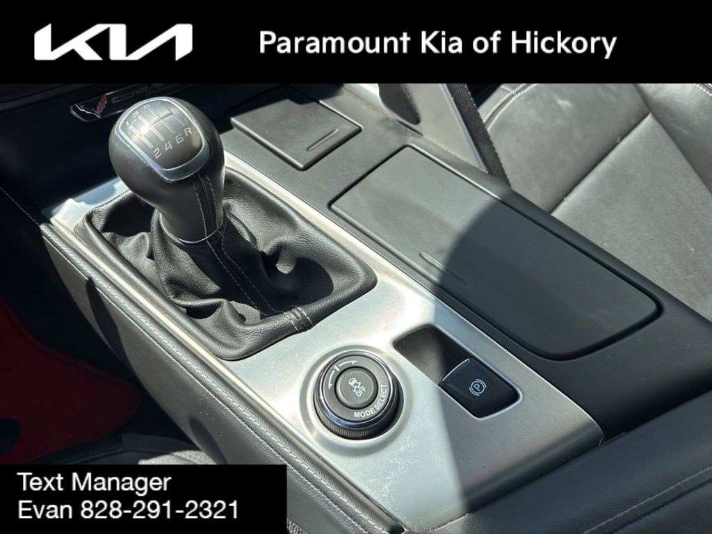 Used 2019 Chevrolet Corvette Stingray Convertible w/ Carbon Flash Badge Package RWD image 26