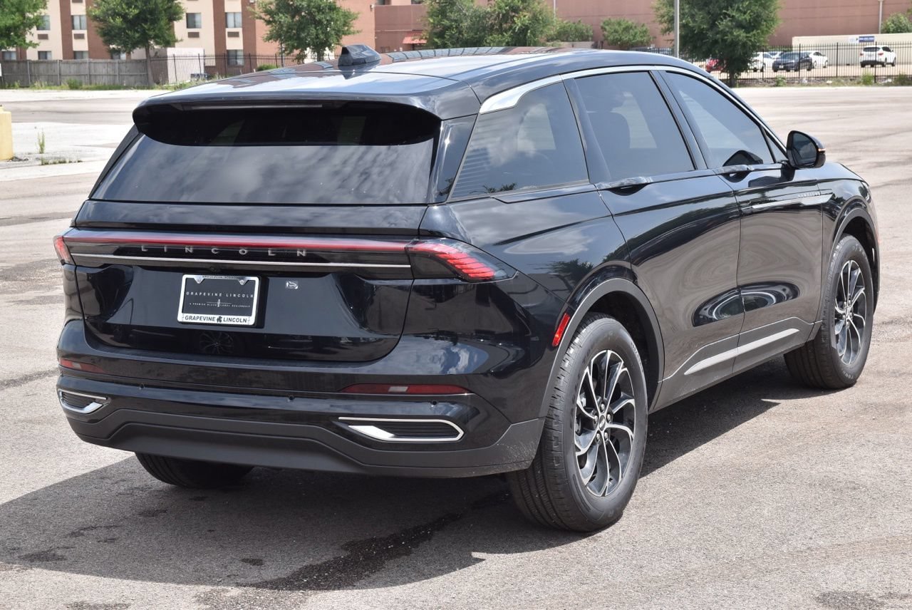 New 2026 Lincoln Nautilus Premier AWD/4WD image 7