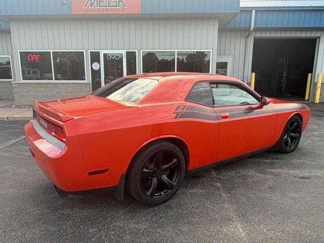 Used 2013 Dodge Challenger R/T RWD image 6
