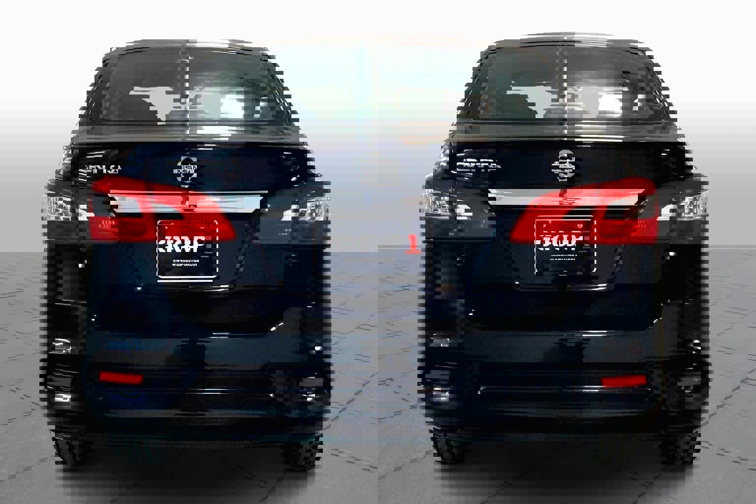 Used 2017 Nissan Sentra S image 5