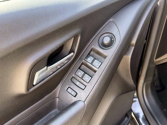 Used 2016 Chevrolet Trax LS FWD image 15