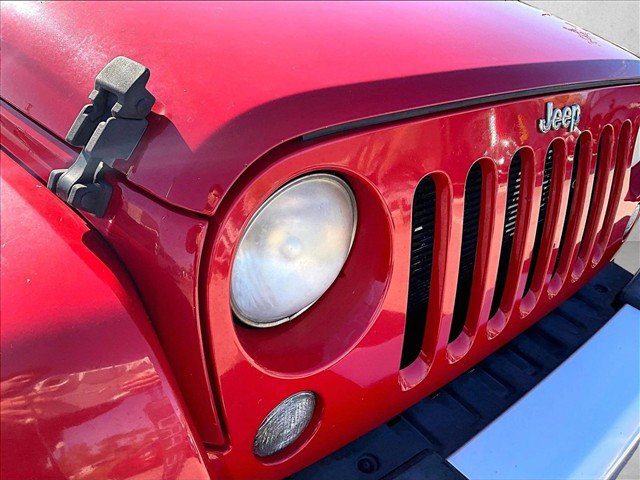 Used 2014 Jeep Wrangler Unlimited Sahara AWD/4WD image 28