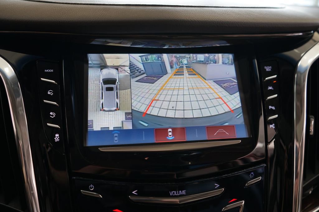 Used 2017 Cadillac Escalade ESV Luxury image 10