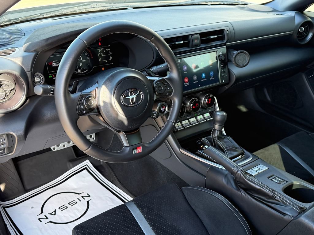Used 2023 Toyota GR86 Premium w/ ALL Weather Mat Package (TMS) image 17