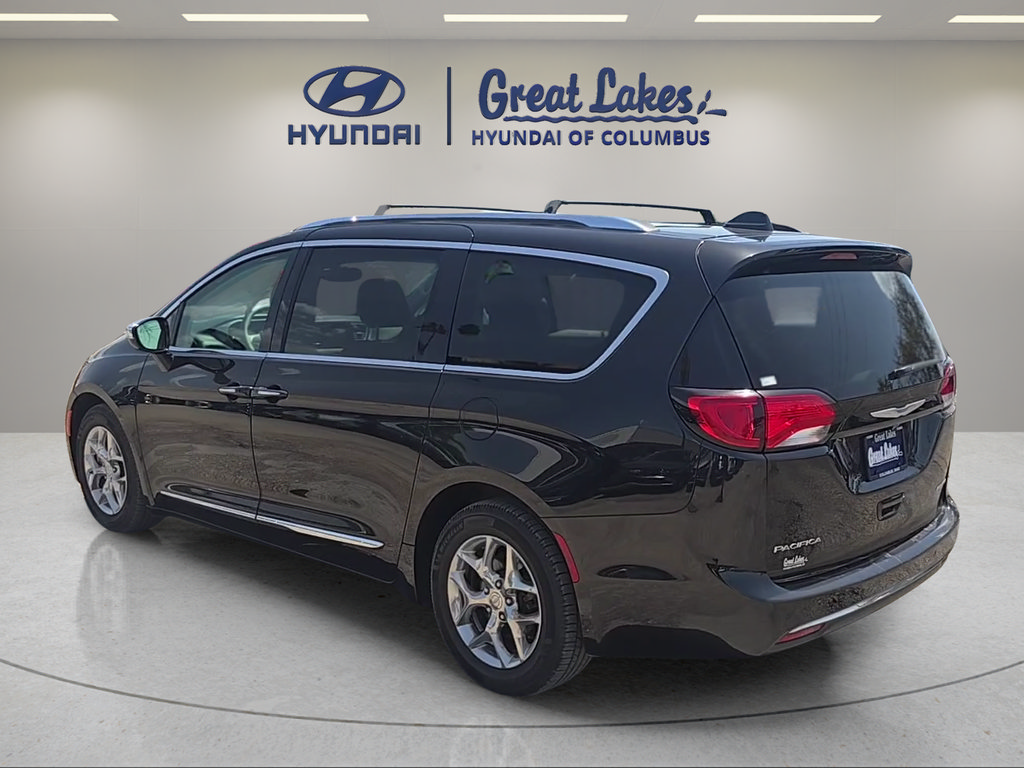 Used 2018 Chrysler Pacifica Limited FWD image 3