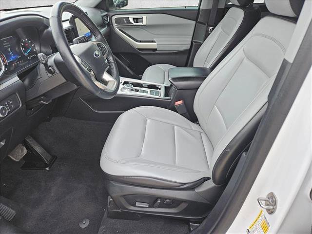 Used 2021 Ford Explorer XLT w/ Equipment Group 202A image 13