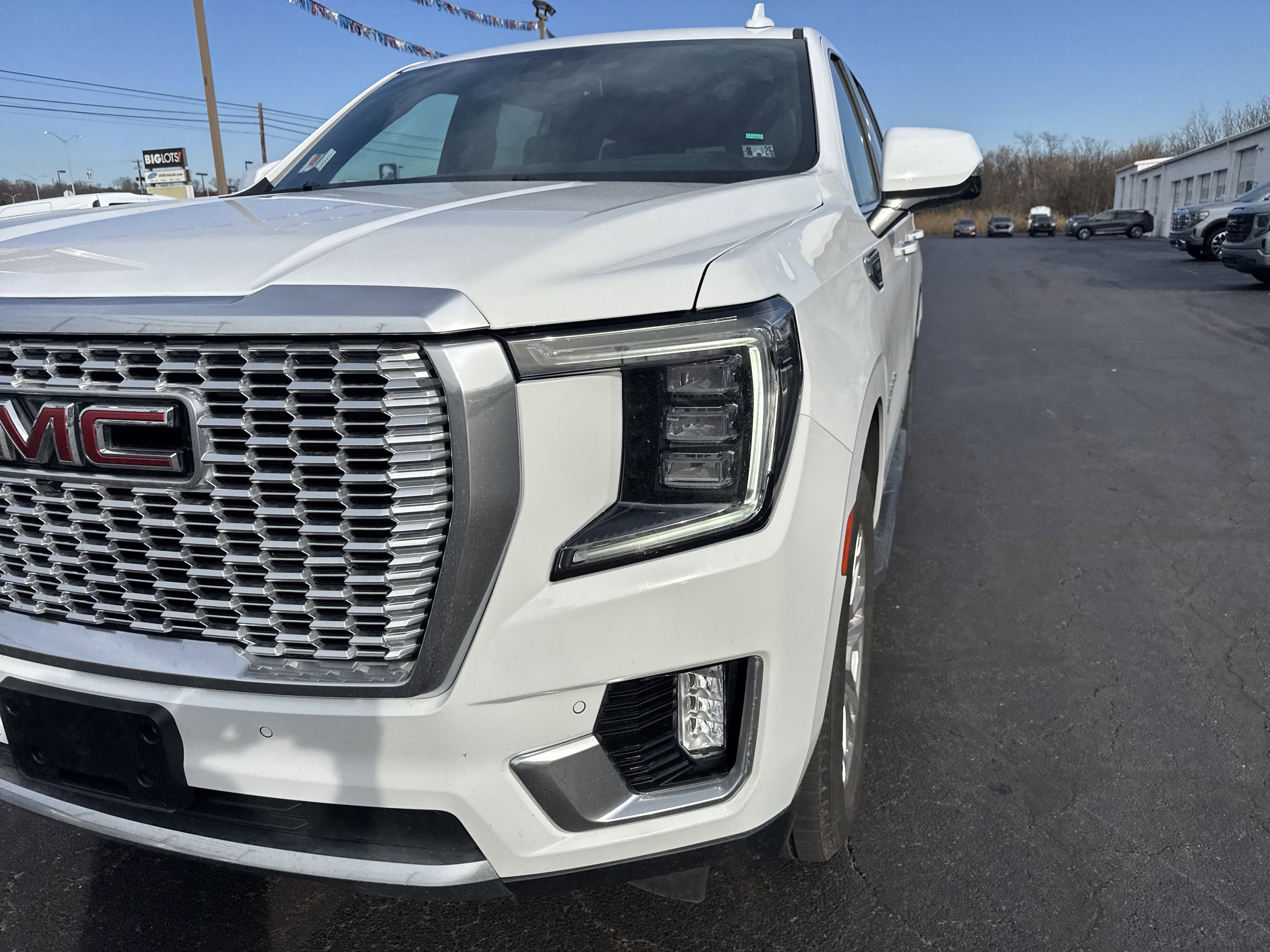 Used 2023 GMC Yukon Denali image 10
