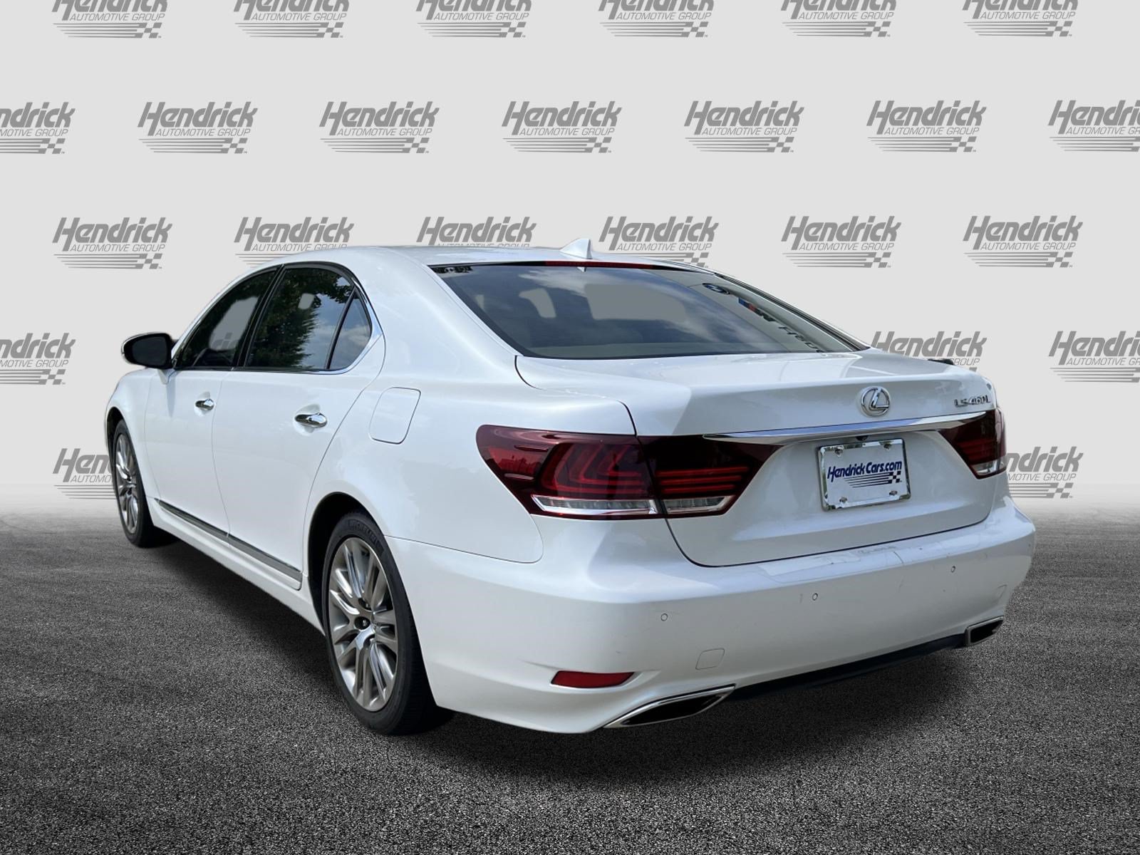 Used 2017 Lexus LS 460 L w/ Ultra Luxury Package RWD image 9