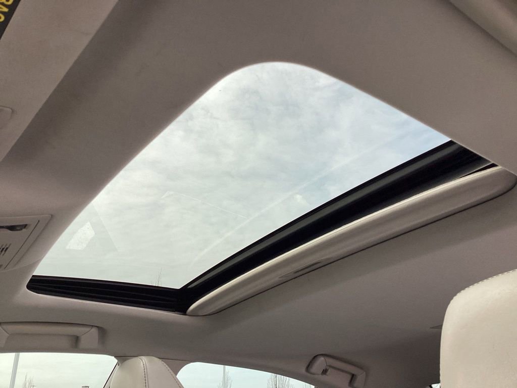 Used 2013 Lexus ES 300h w/ Ultra Luxury Pkg image 4