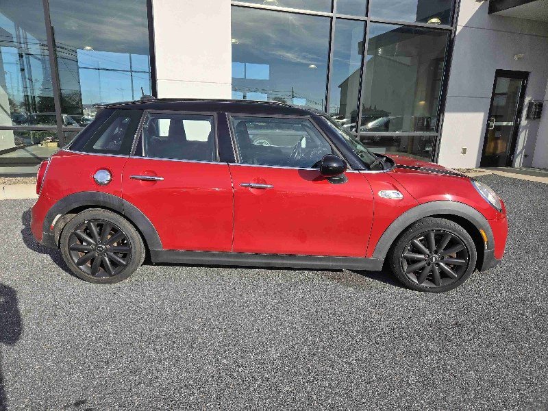 Used 2016 MINI Cooper S image 2