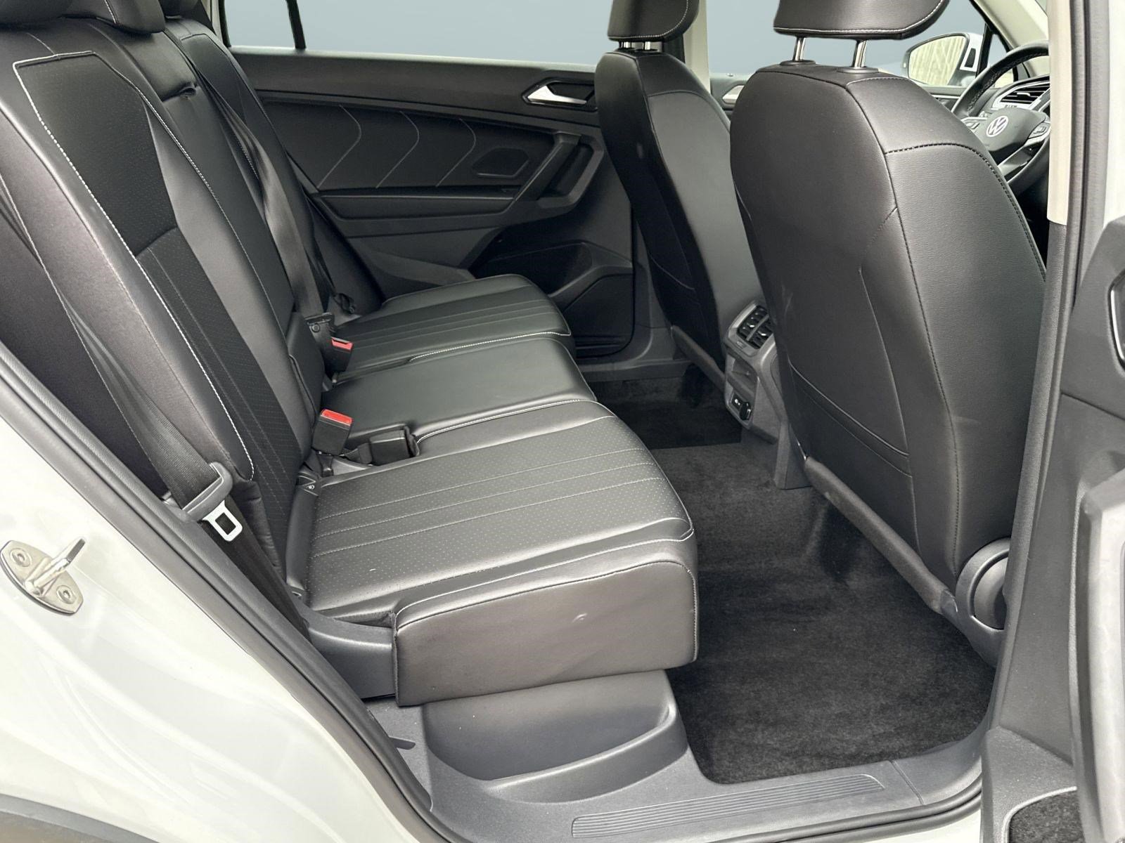 Used 2024 Volkswagen Tiguan SE image 26