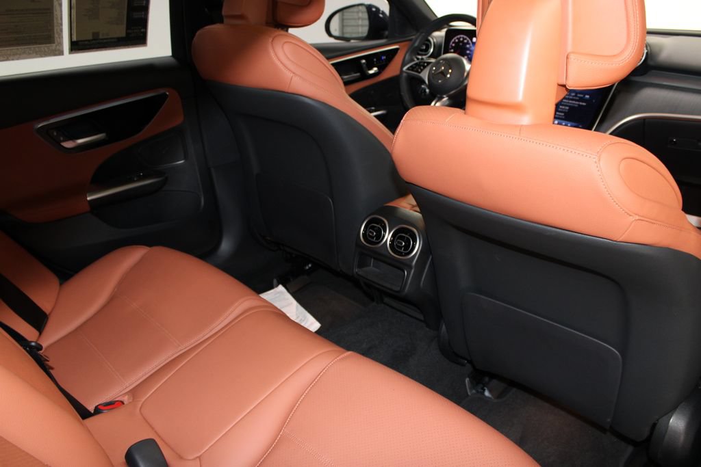 Used 2024 Mercedes-Benz C 300 Sedan image 31
