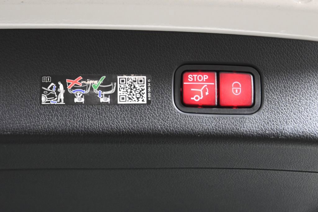 Certified 2025 Mercedes-Benz GLC 300 4MATIC image 35