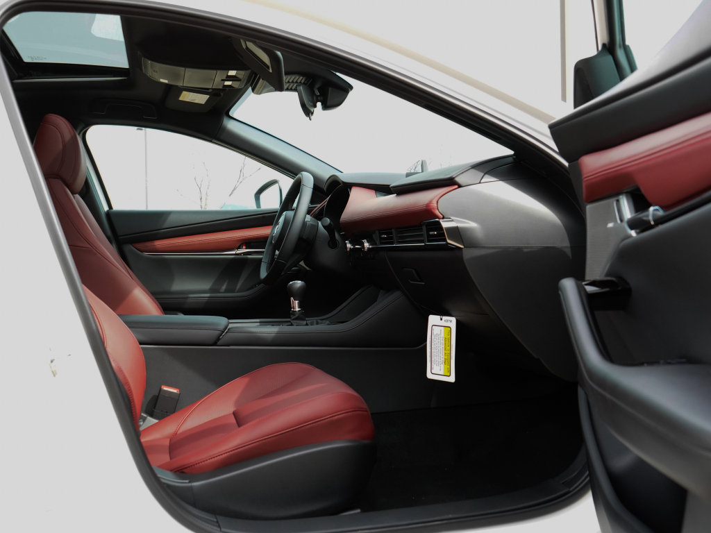 New 2026 MAZDA MAZDA3 2.5 S Hatchback w/ Premium Pkg image 33