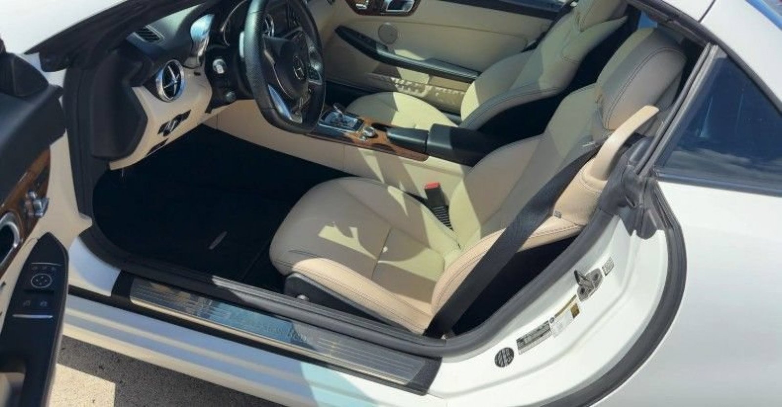 Used 2019 Mercedes-Benz SLC 300 image 12