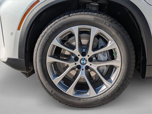Used 2026 BMW X5 xDrive50e w/ Climate Comfort Package image 10