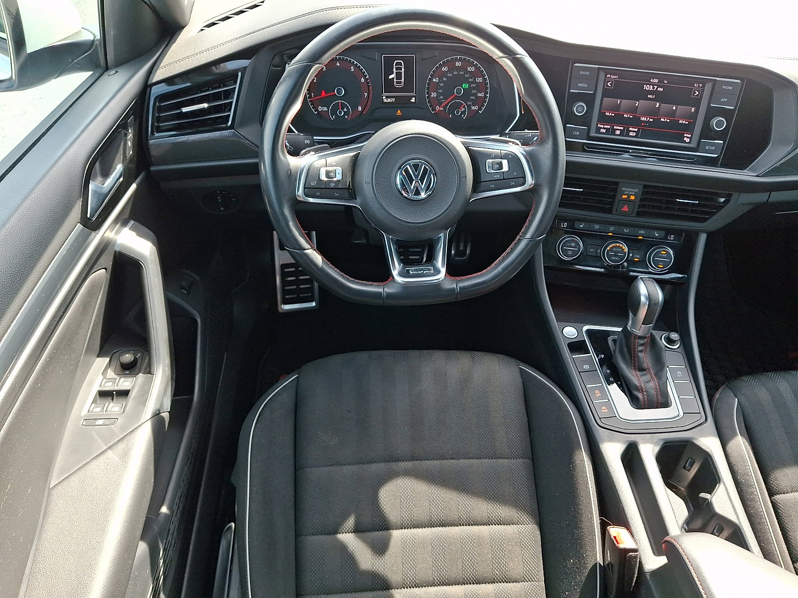 Used 2019 Volkswagen Jetta GLI FWD image 11