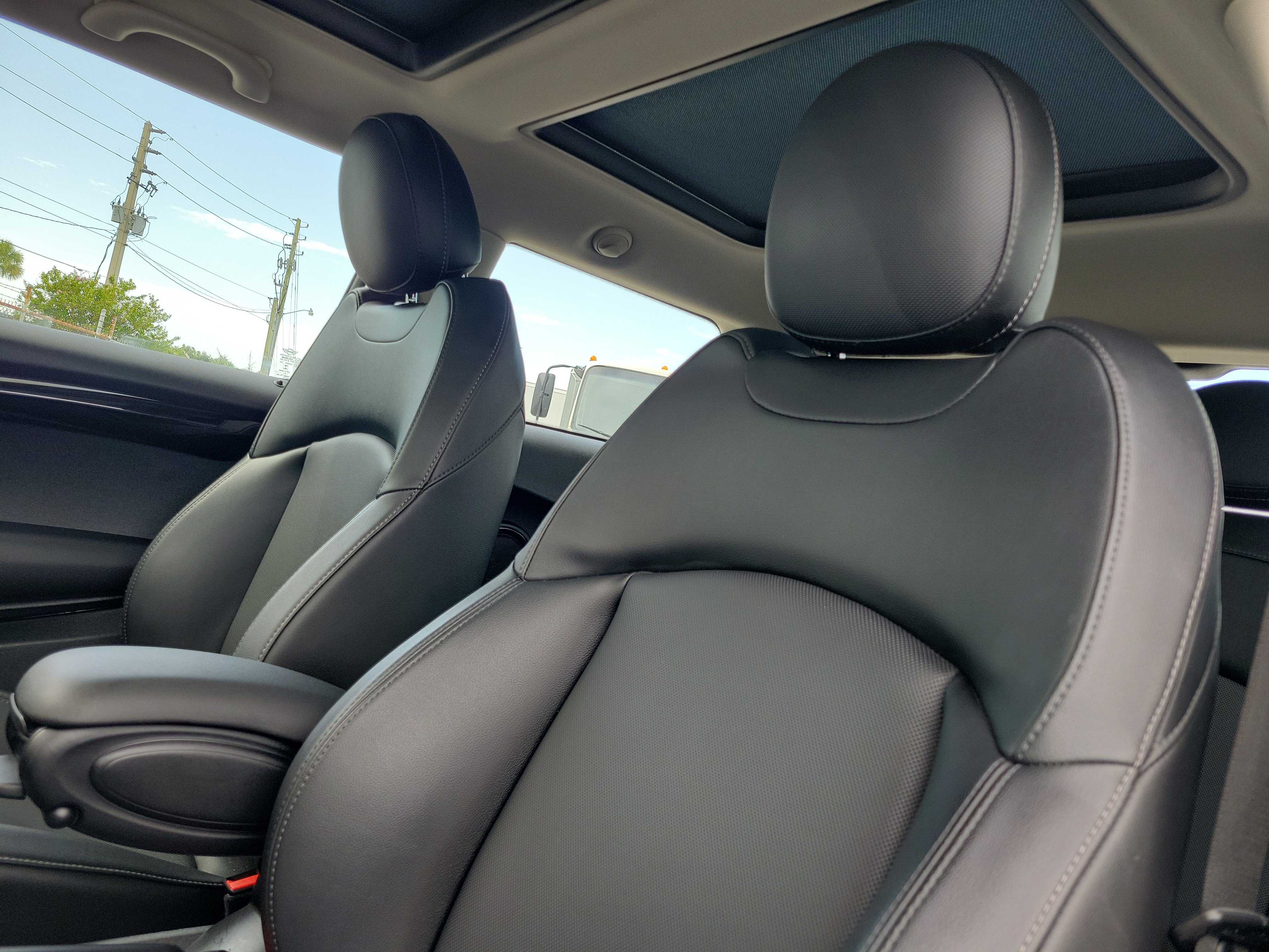Used 2019 MINI Cooper S w/ Signature Upholstery Package FWD image 19