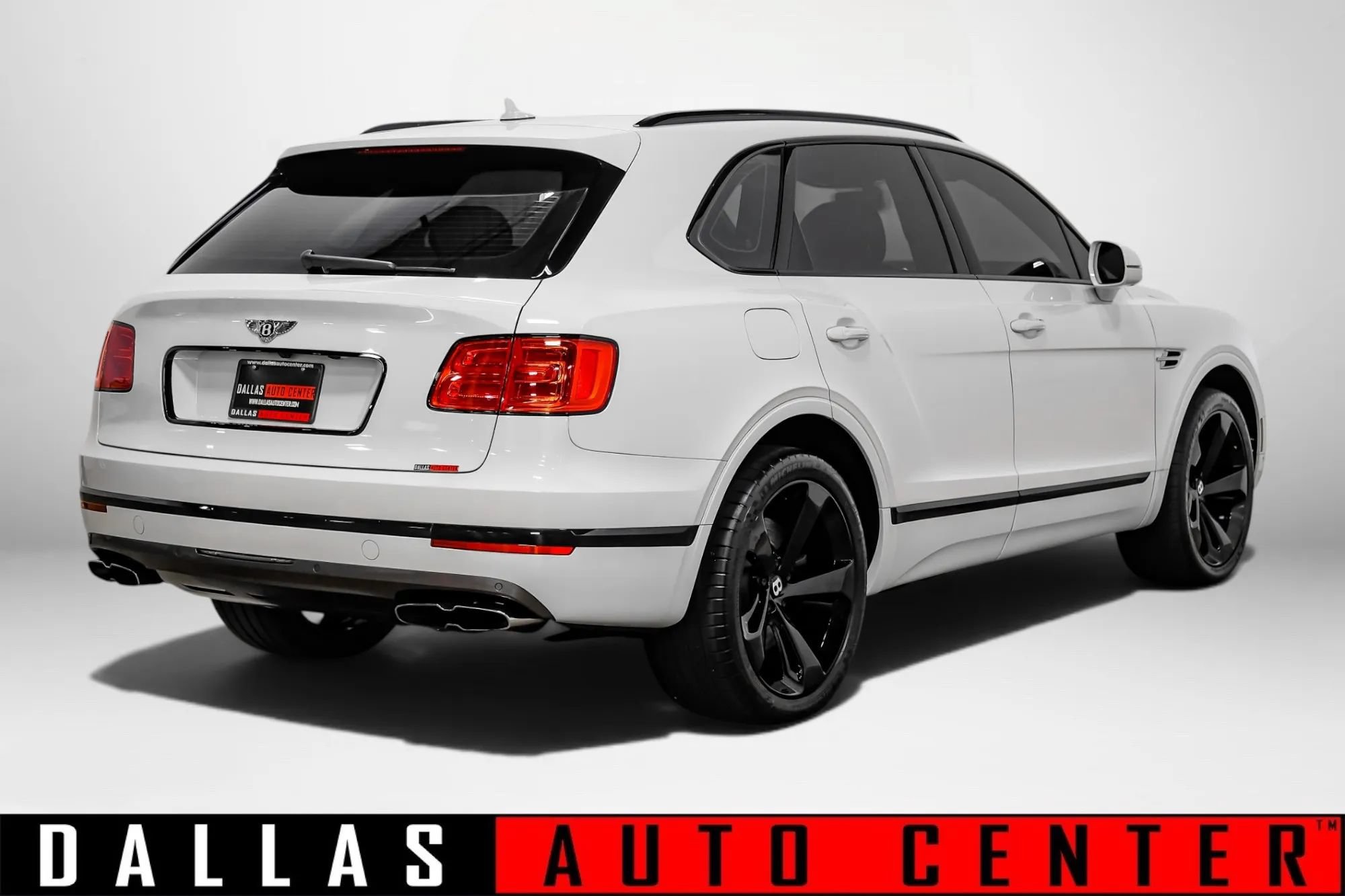 Used 2019 Bentley Bentayga AWD/4WD image 4