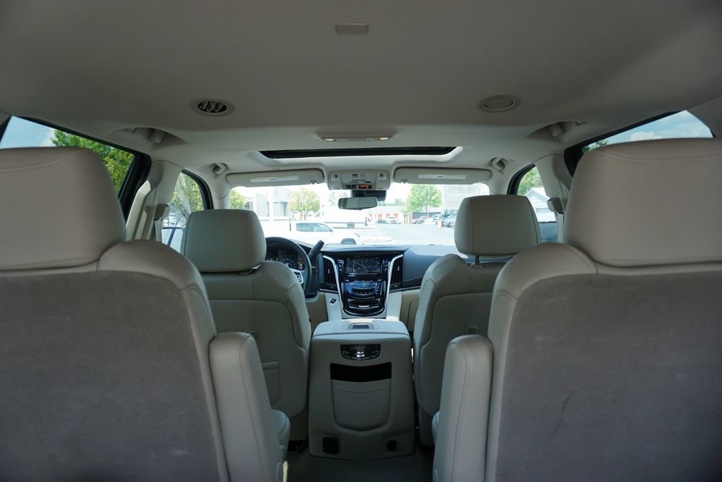 Used 2020 Cadillac Escalade Luxury AWD/4WD image 21