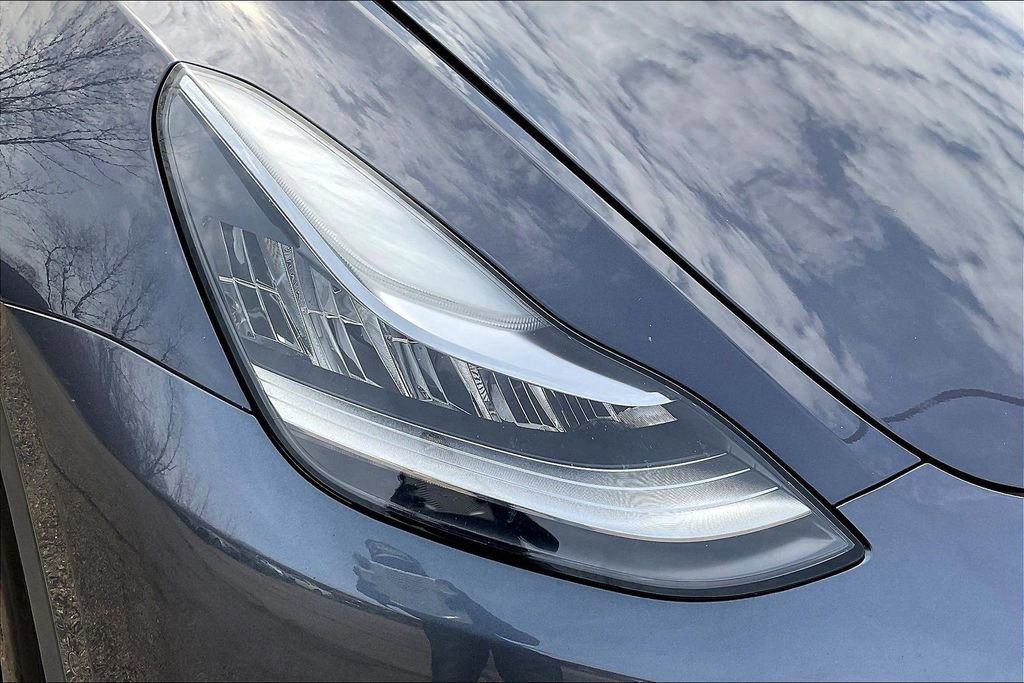Used 2021 Tesla Model Y Long Range image 31