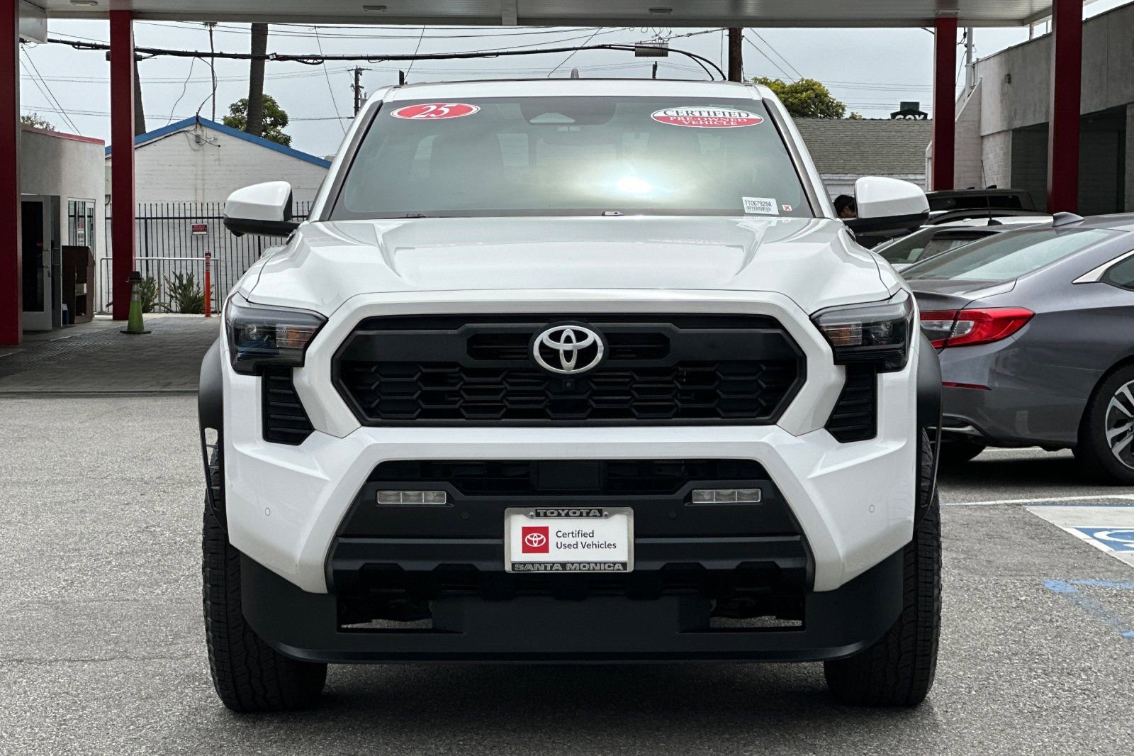 Certified 2025 Toyota Tacoma TRD Off-Road w/ TRD Off Road Premium Package AWD/4WD image 9