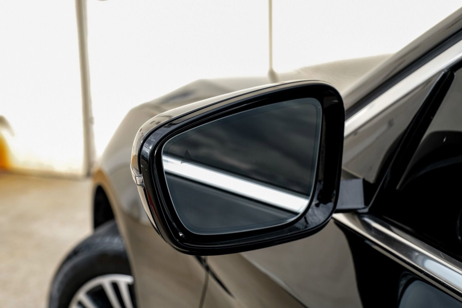 Used 2019 BMW 540i w/ Convenience Package RWD image 37