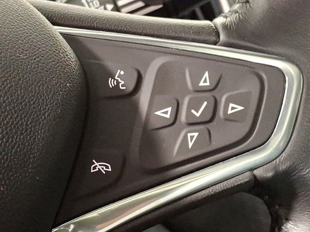 Used 2021 Chevrolet Malibu LT FWD image 22