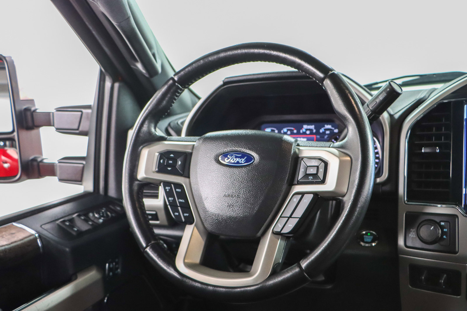 Used 2022 Ford F250 Lariat w/ Lariat Ultimate Package image 13