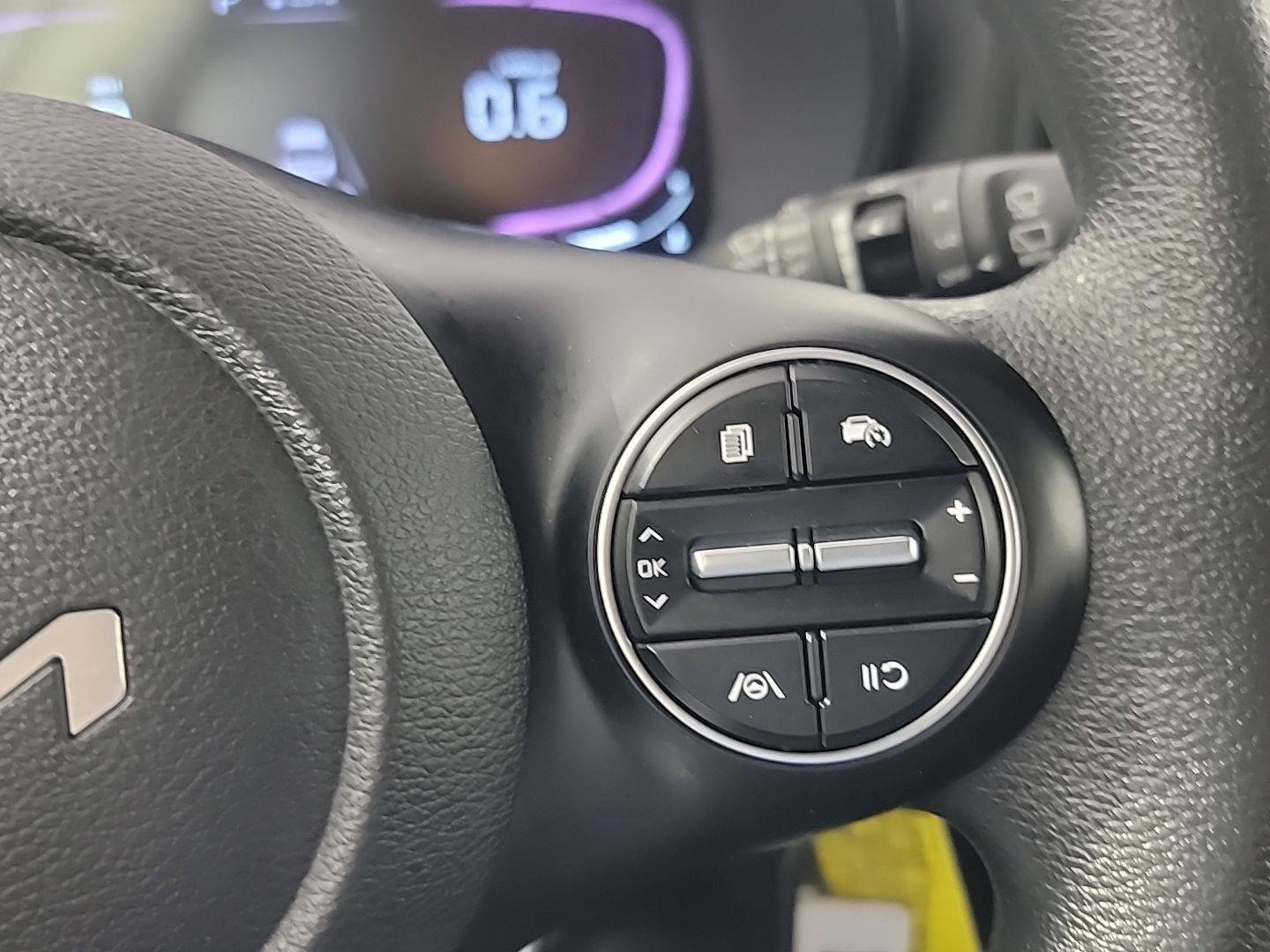 Certified 2023 Kia Soul LX w/ LX Technology Package FWD image 24