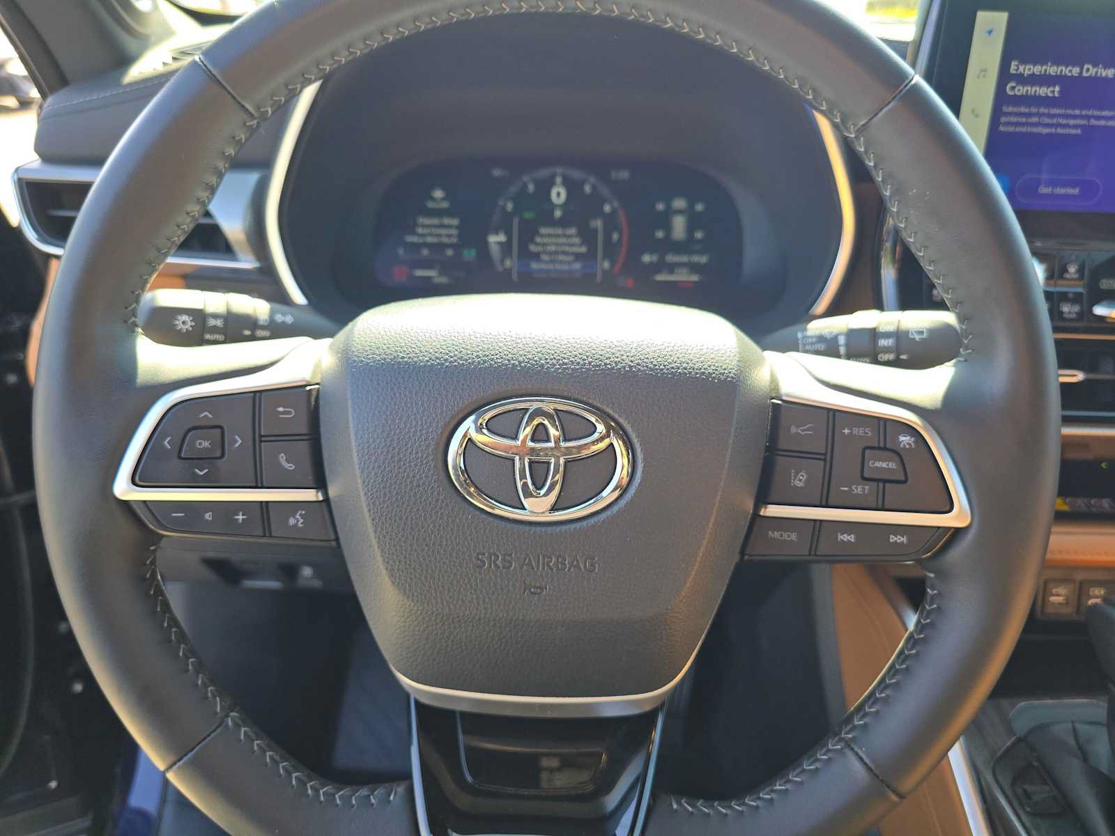 Certified 2026 Toyota Highlander Platinum AWD/4WD image 25