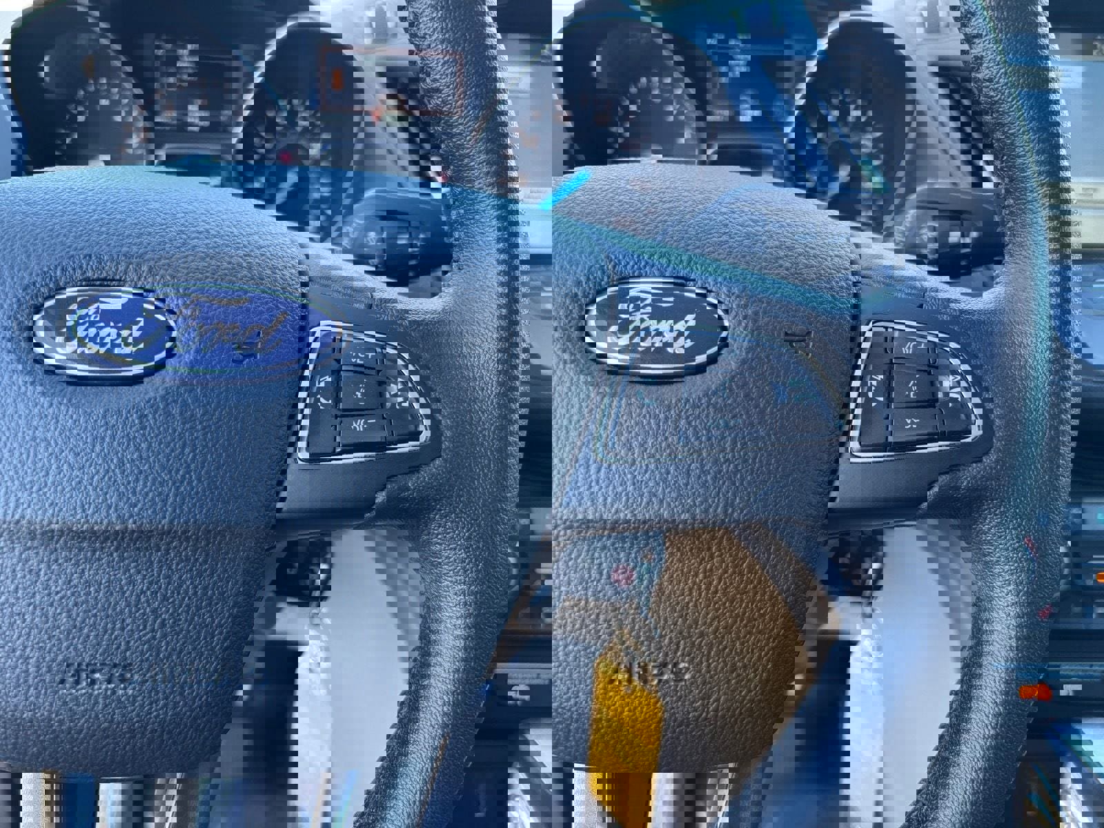 Used 2018 Ford Escape SEL image 30