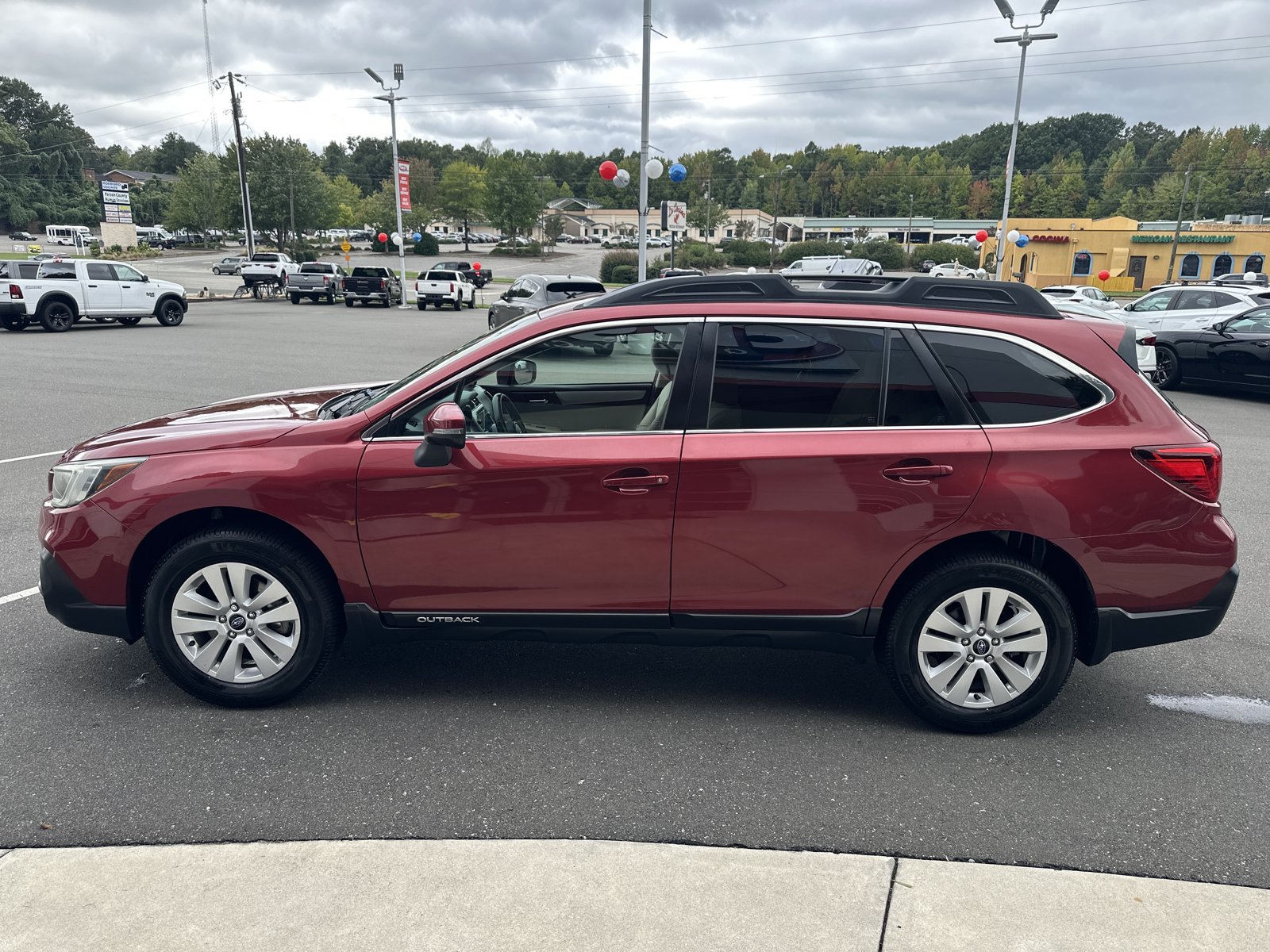 Used 2019 Subaru Outback 2.5i Premium AWD/4WD image 4