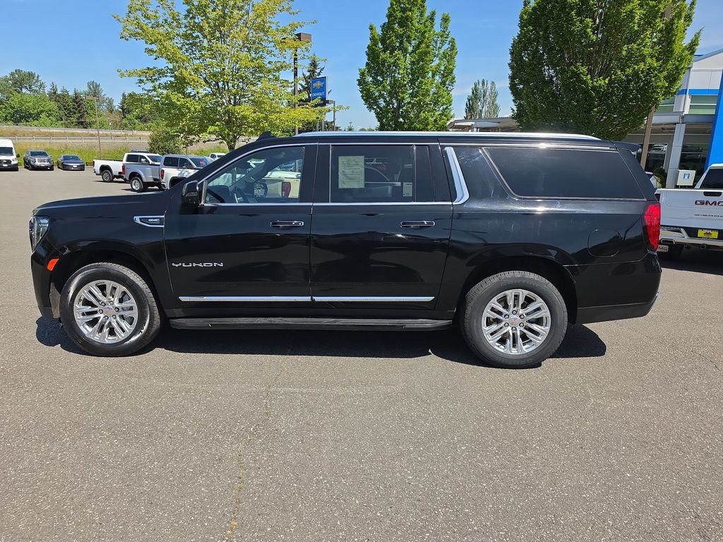 Certified 2024 GMC Yukon XL SLT w/ SLT Luxury Package AWD/4WD image 3