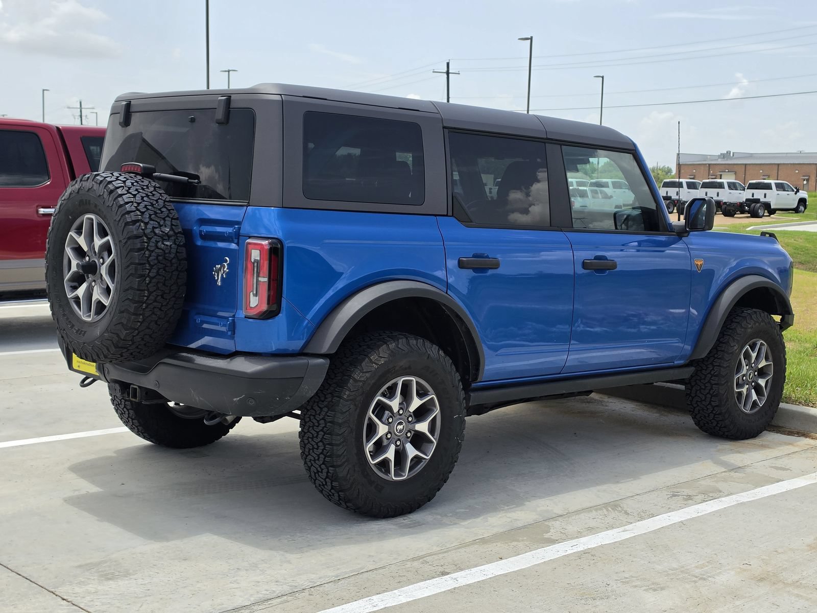 Used 2025 Ford Bronco Badlands AWD/4WD image 8