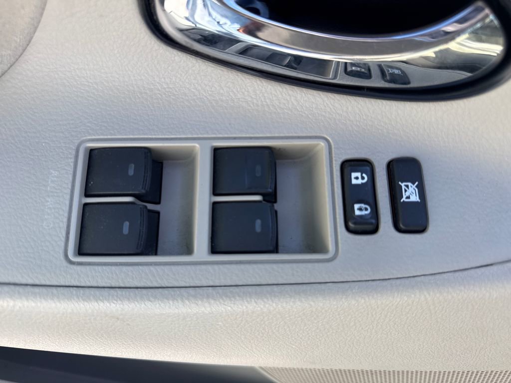 Used 2011 Toyota Camry LE FWD image 15