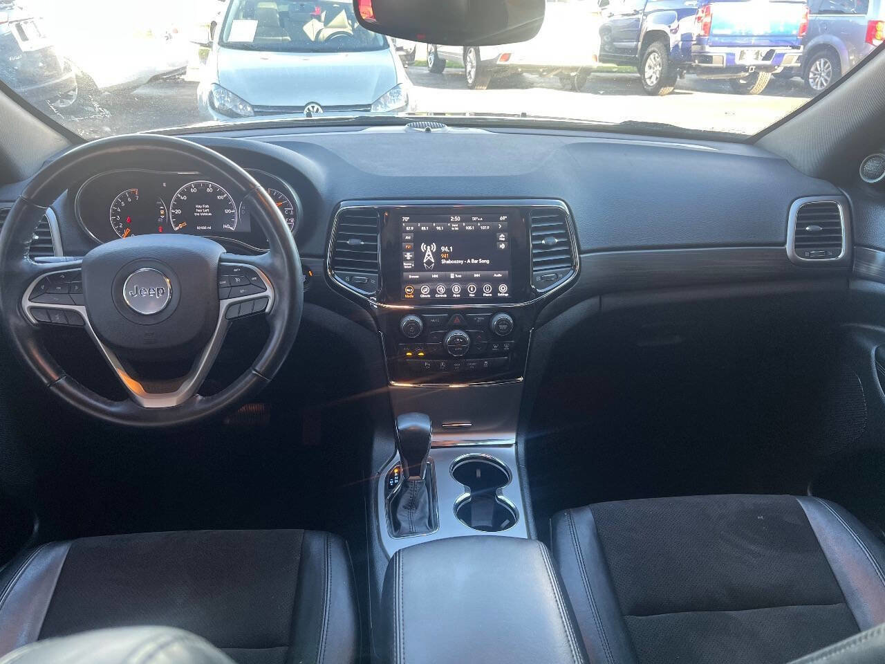Used 2022 Jeep Grand Cherokee Altitude AWD/4WD image 10