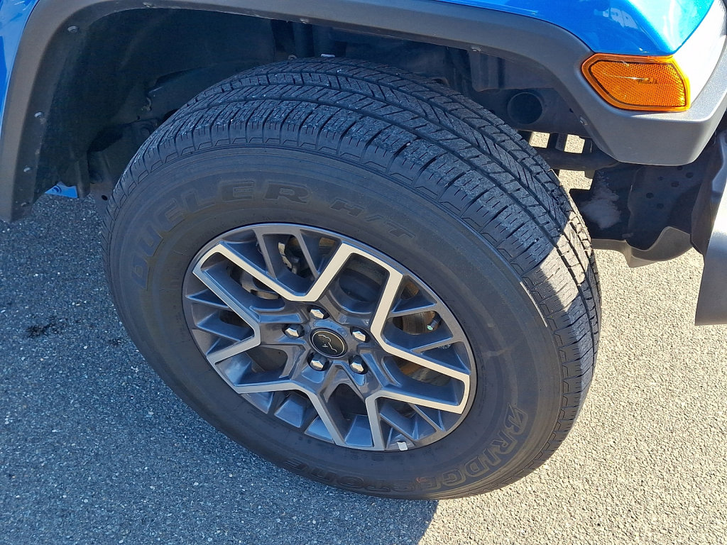 Used 2025 Jeep Wrangler Sahara image 9