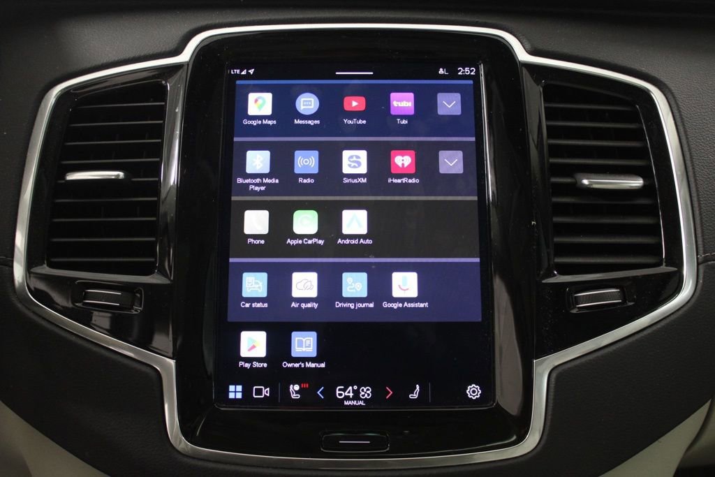 Used 2024 Volvo XC90 B6 Ultimate w/ Lounge Package image 32