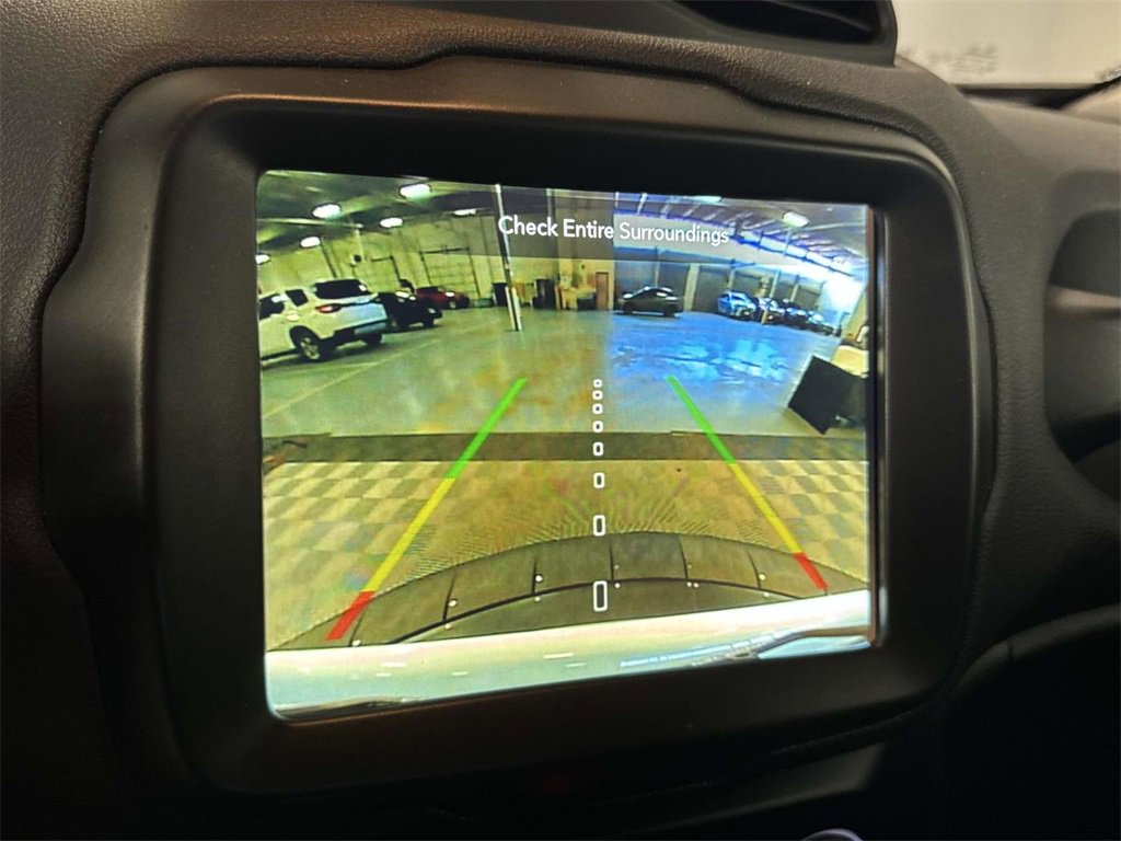 Used 2021 Jeep Renegade Latitude image 24