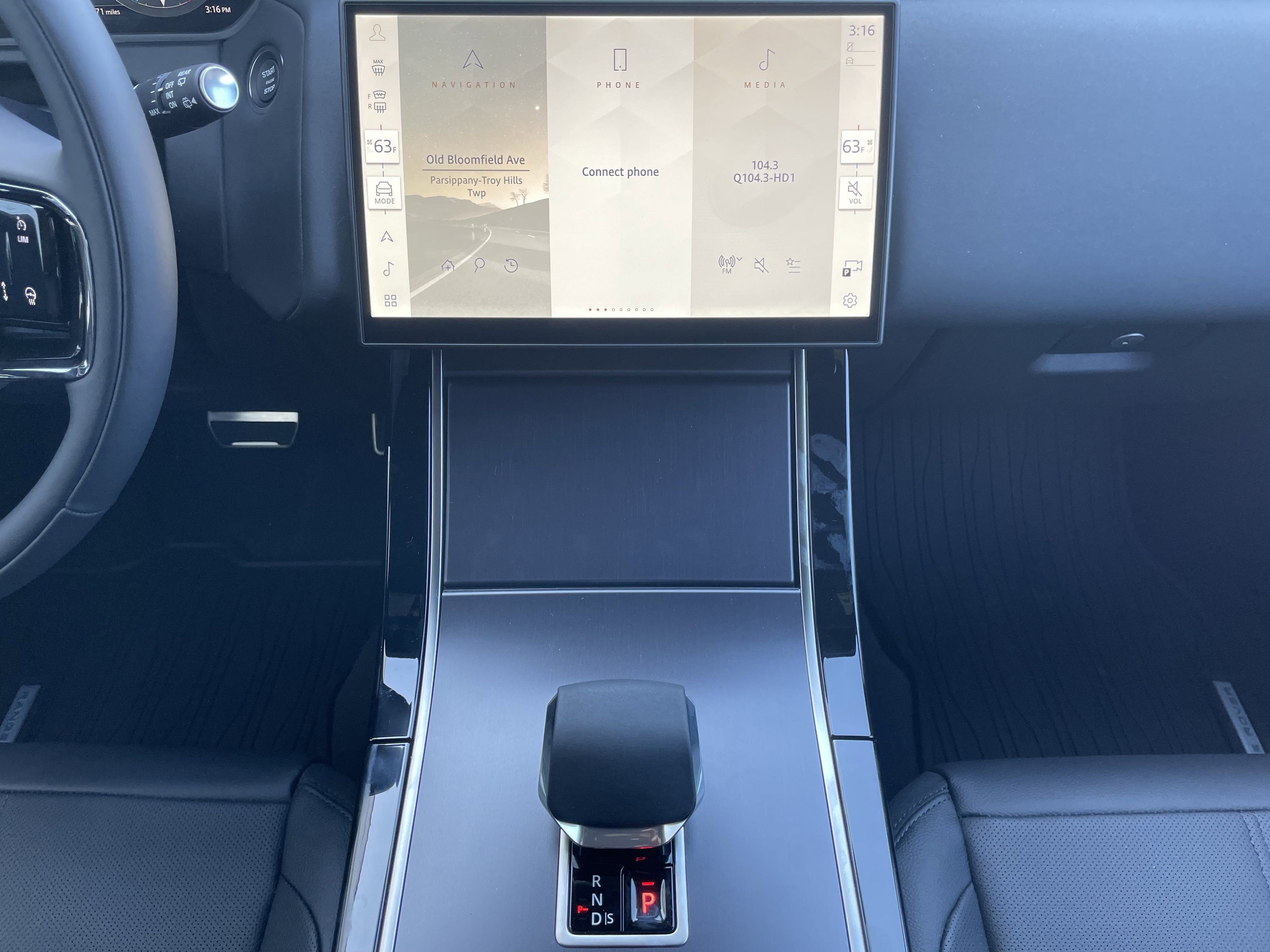 New 2026 Land Rover Range Rover Velar Dynamic SE image 19