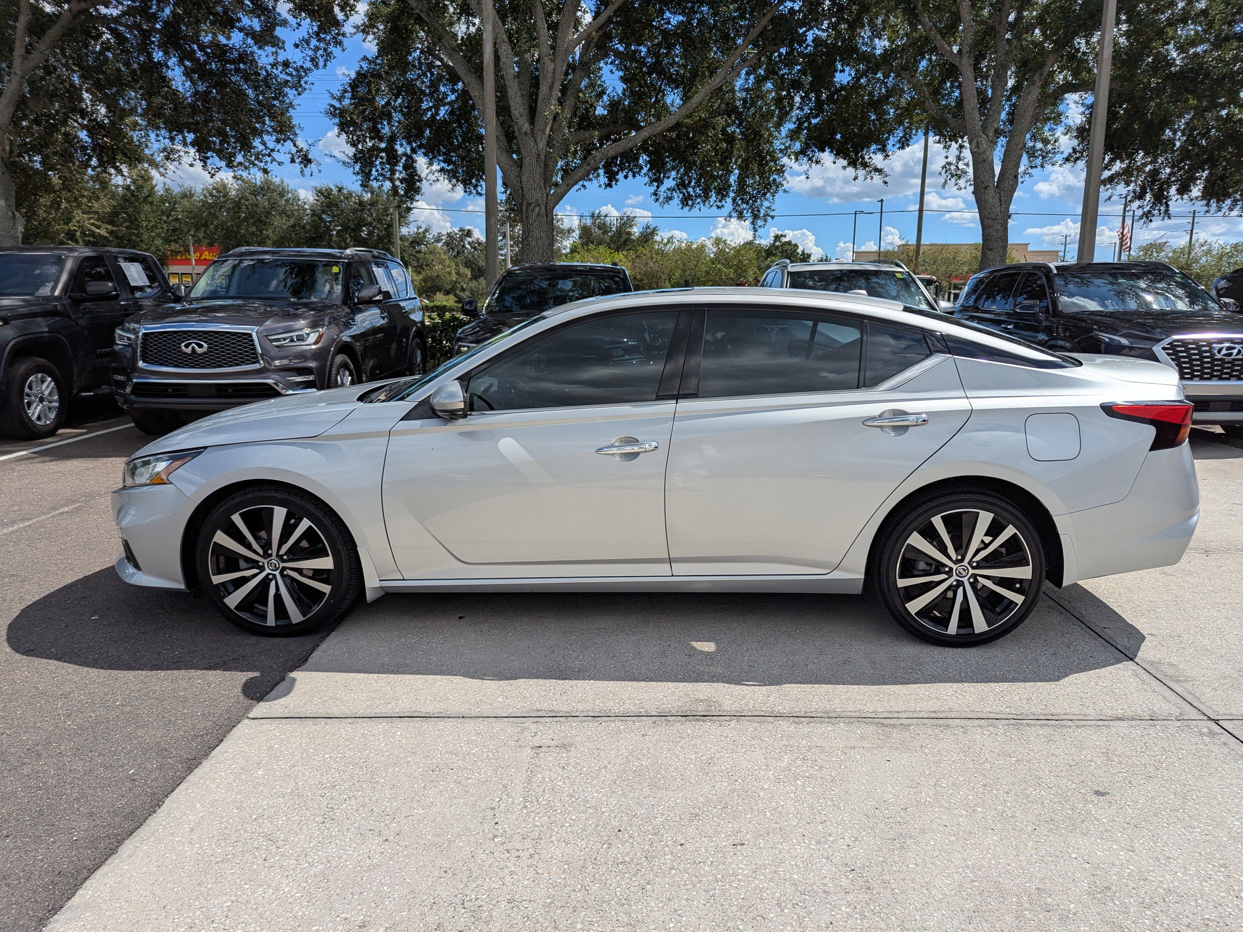 Used 2019 Nissan Altima 2.5 Platinum image 6