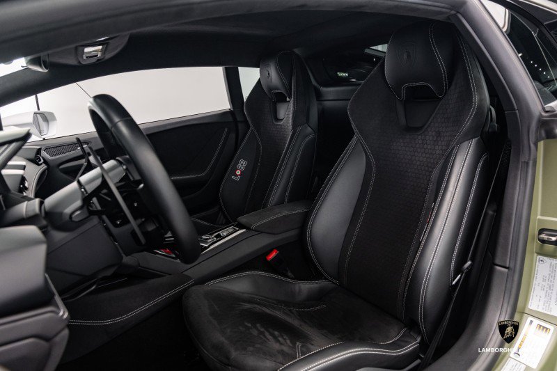 Used 2017 Lamborghini Huracan LP 610-4 Avio image 28