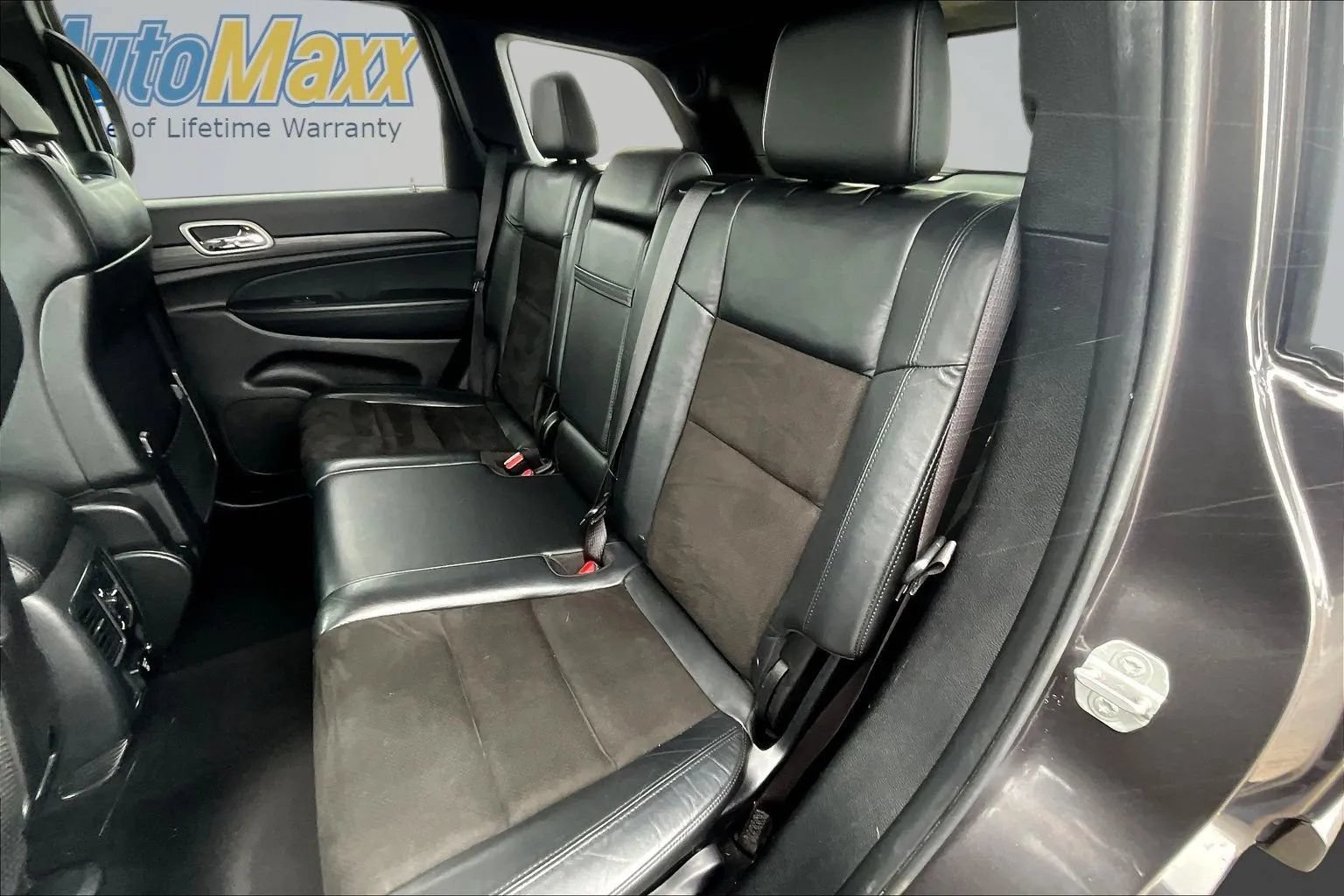 Used 2021 Jeep Grand Cherokee Laredo X AWD/4WD image 28