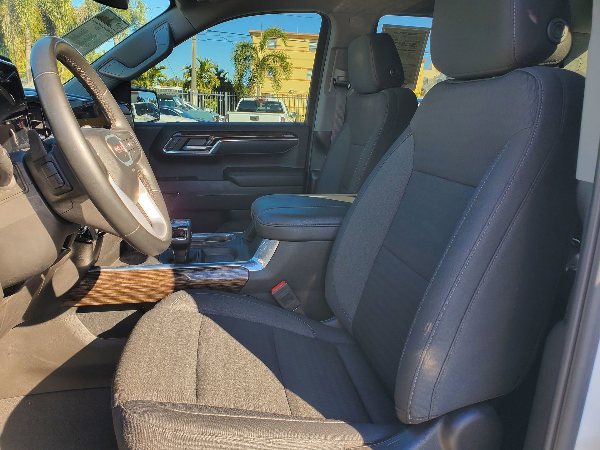 Used 2024 GMC Sierra 1500 Elevation w/ Preferred Package image 19