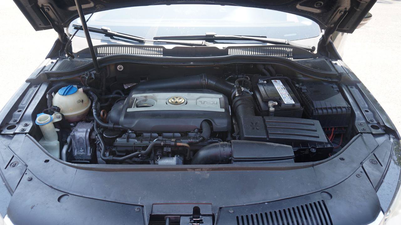 Used 2013 Volkswagen CC R-Line FWD image 28